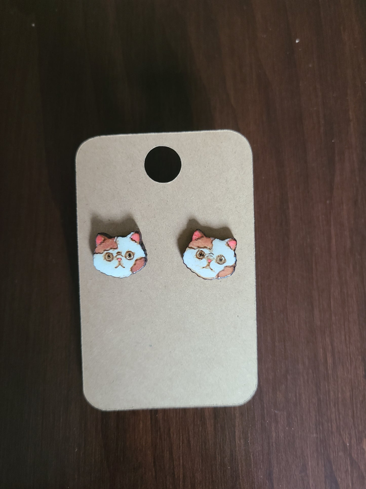 Cat stud earrings